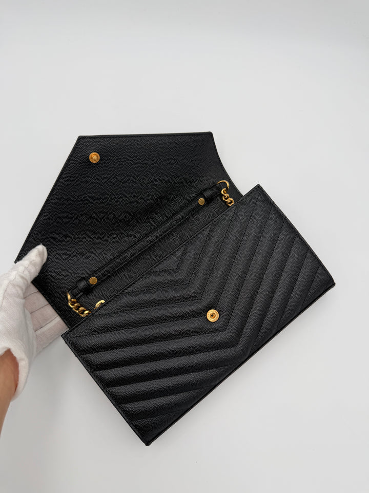 Pochette con catena Cassandre