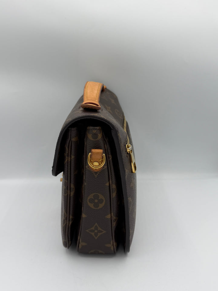 Louis Vuitton Pochette Métis