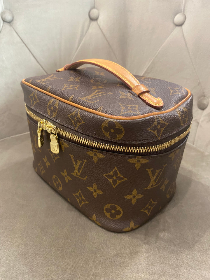 Louis Vuitton Beauty case Nice Mini