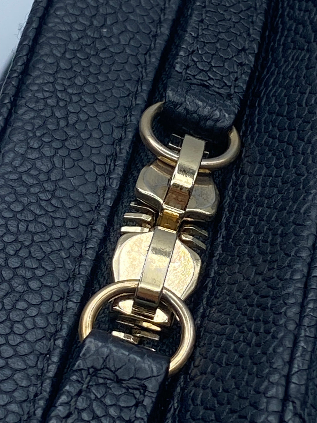 Chanel black caviar camera /marsupio mini bag