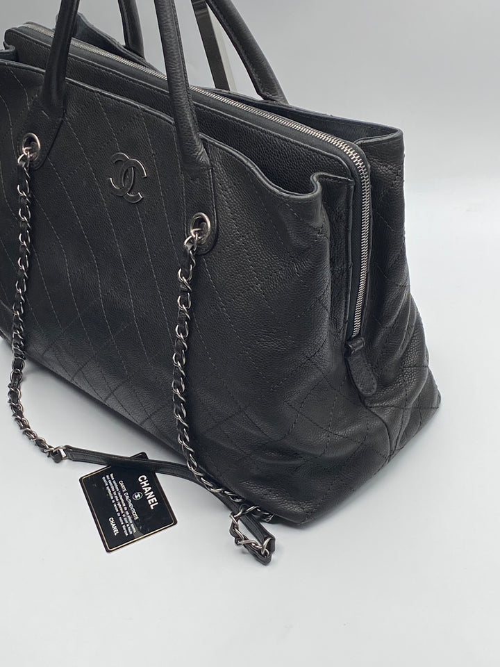 Chanel Borsa shopper in pelle martellata