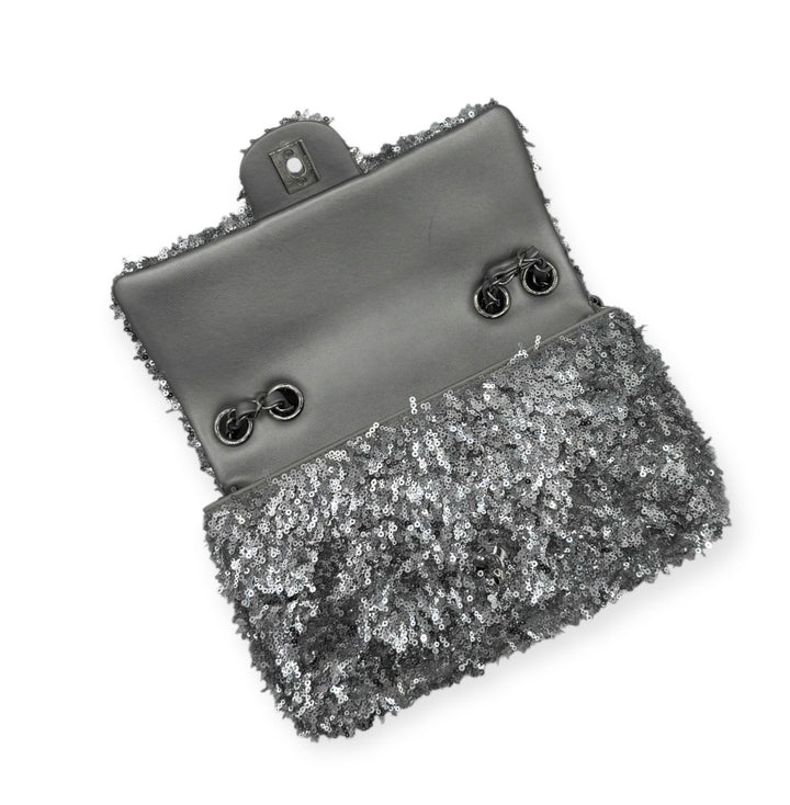 Chanel Classic Flap in paillettes