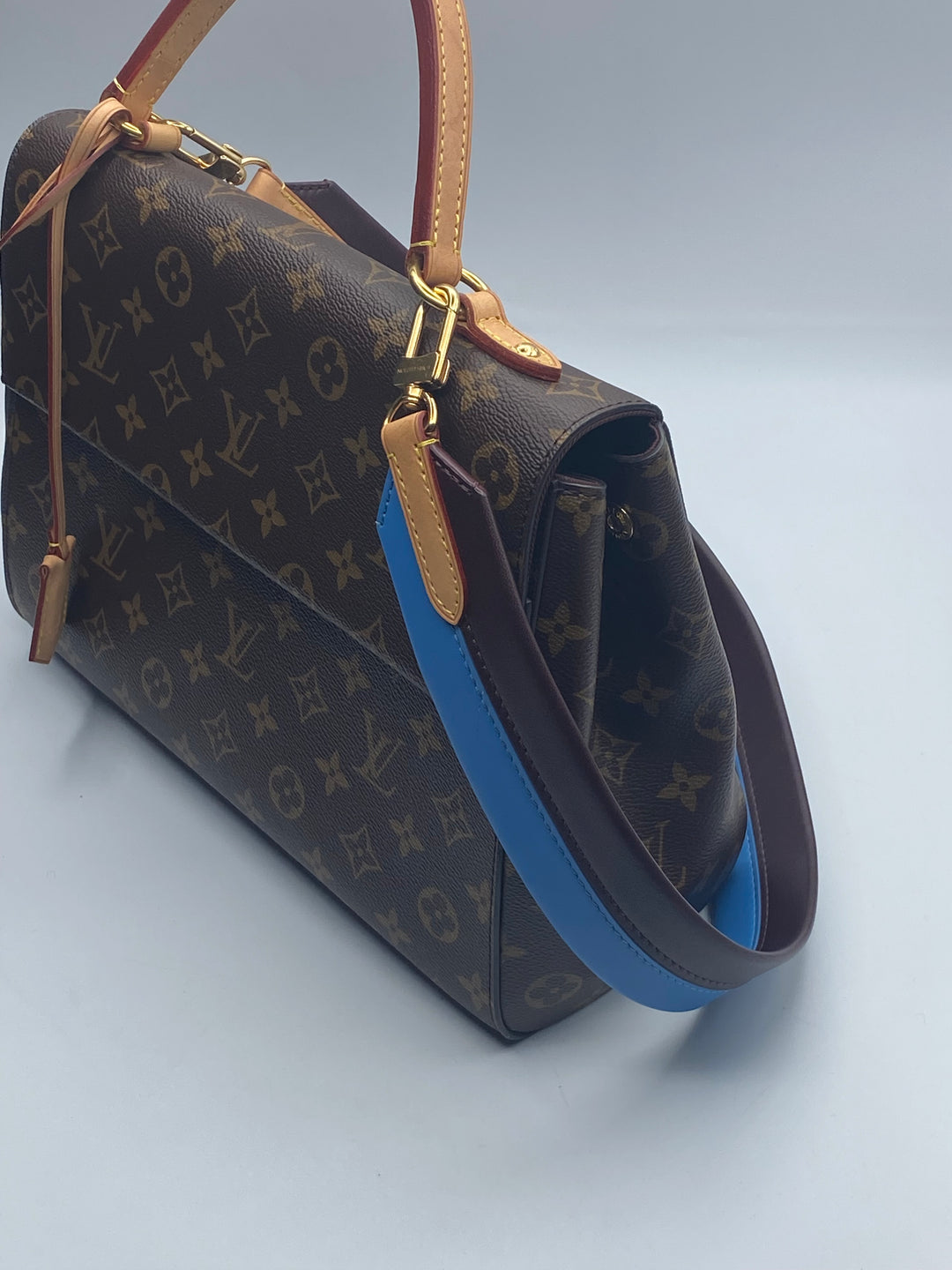 Louis Vuitton Cluny MM