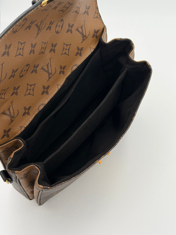 Louis Vuitton Pochette Métis – Reverse