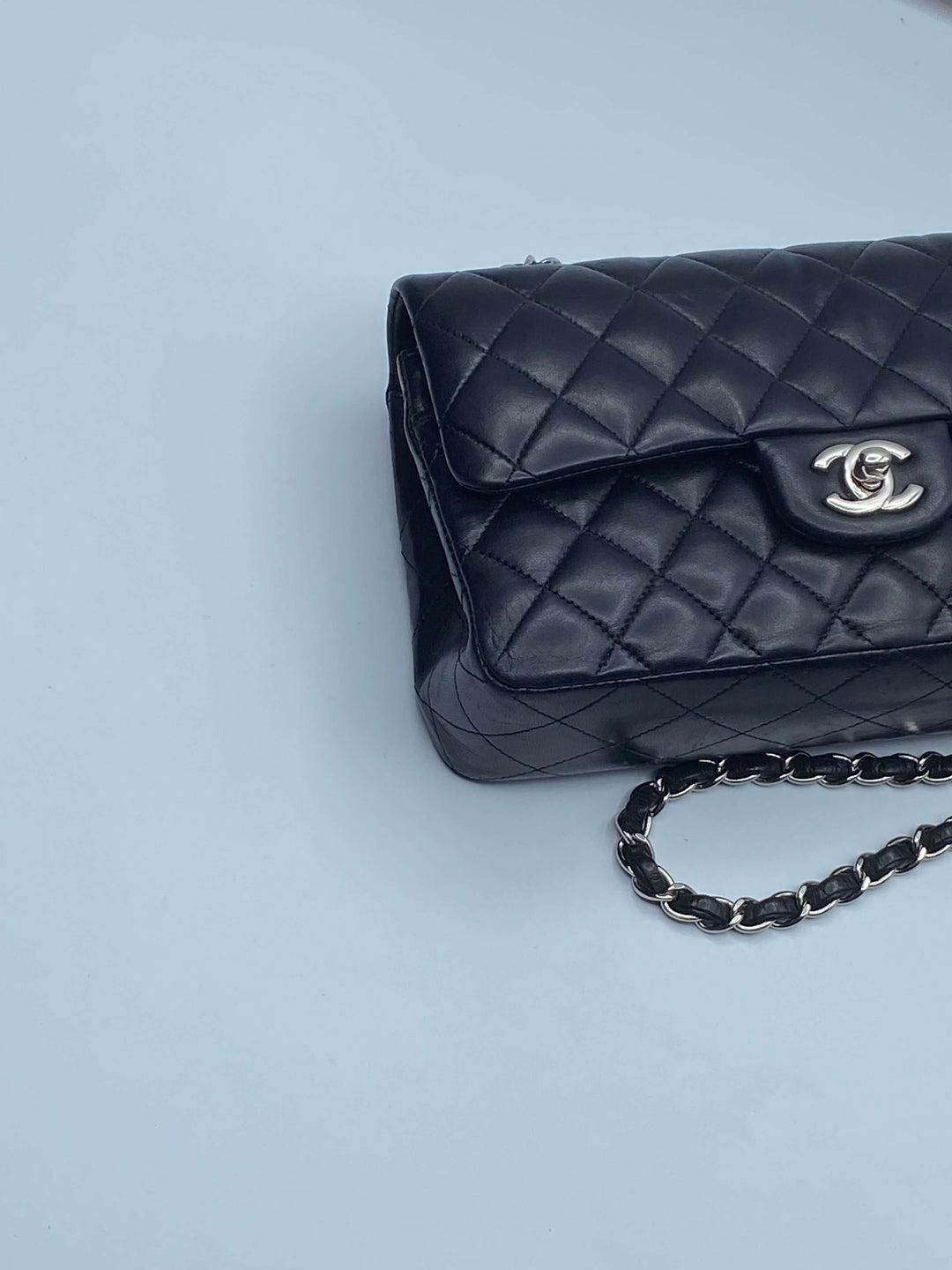 Chanel classica small 23cm