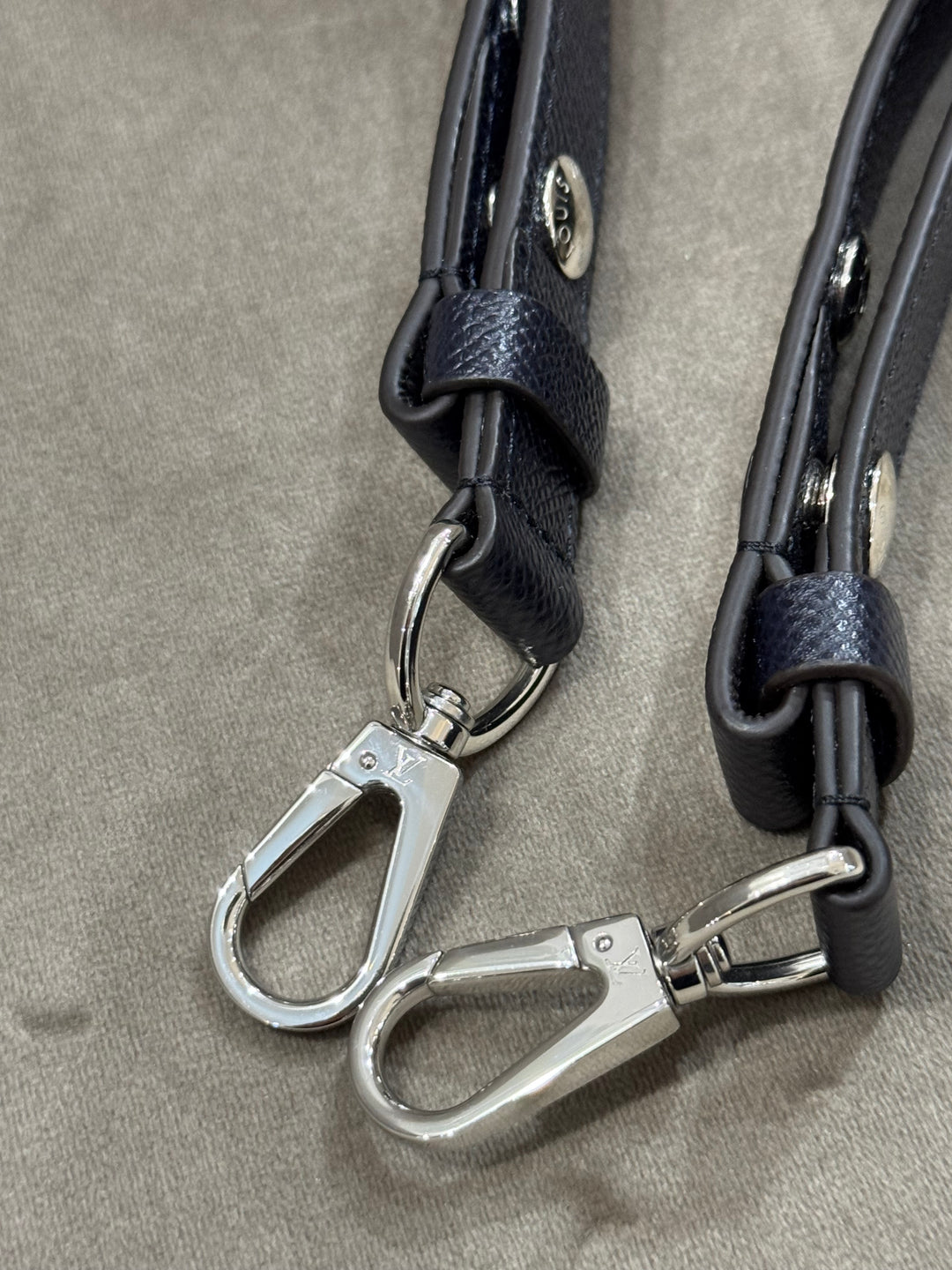 Louis Vuitton Mylockme bicolore