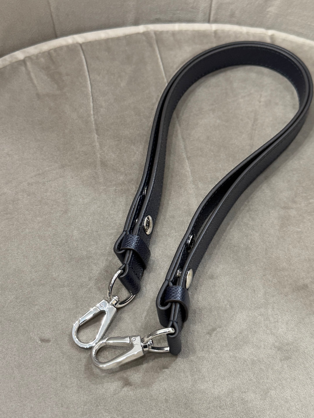 Louis Vuitton Mylockme bicolore