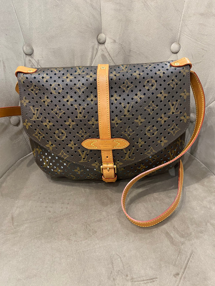 Louis Vuitton Borsa Saumur 30 in tela e pelle con Monogram traforato