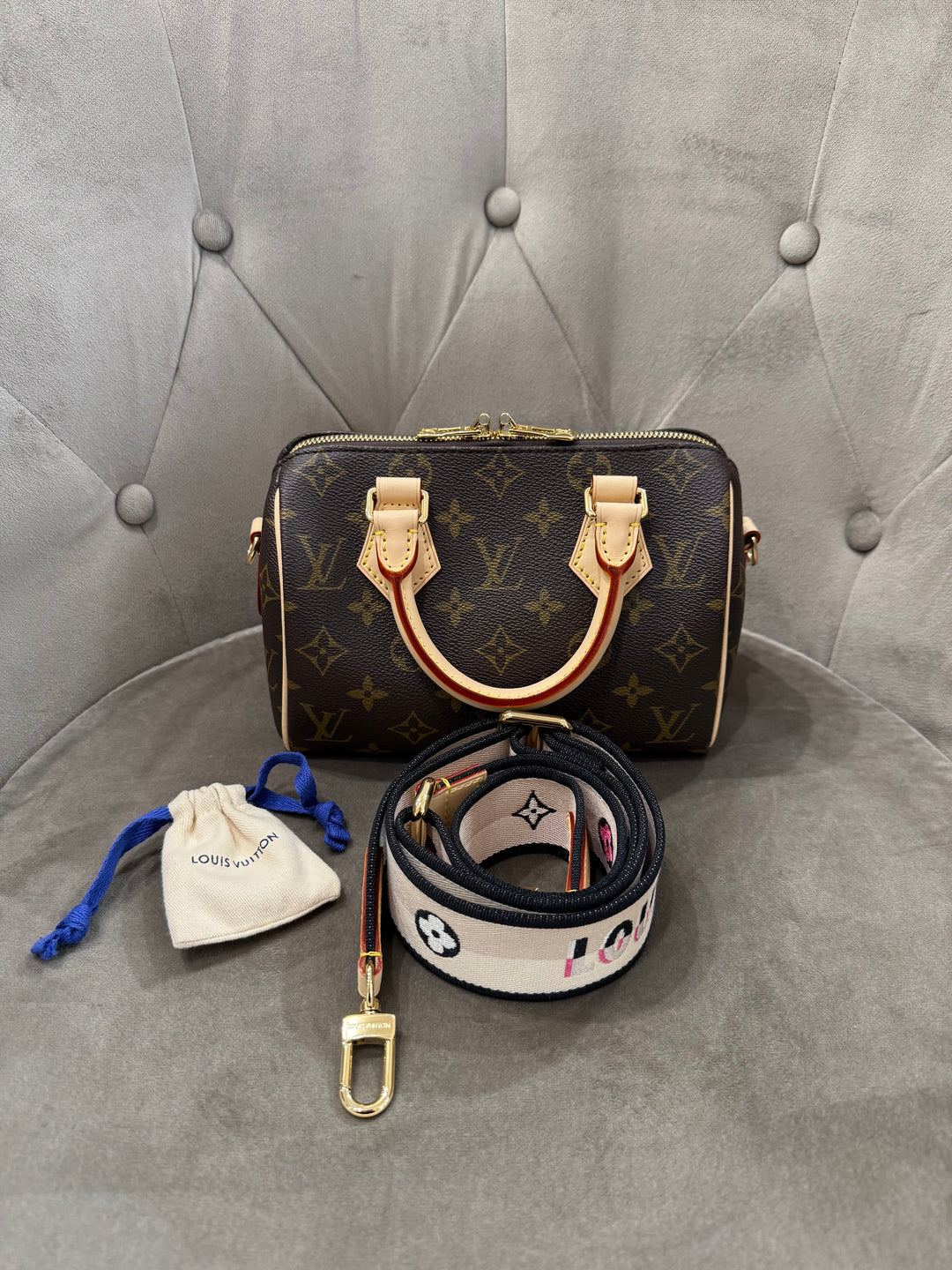 Louis Vuitton Speedy Bandoulière 20