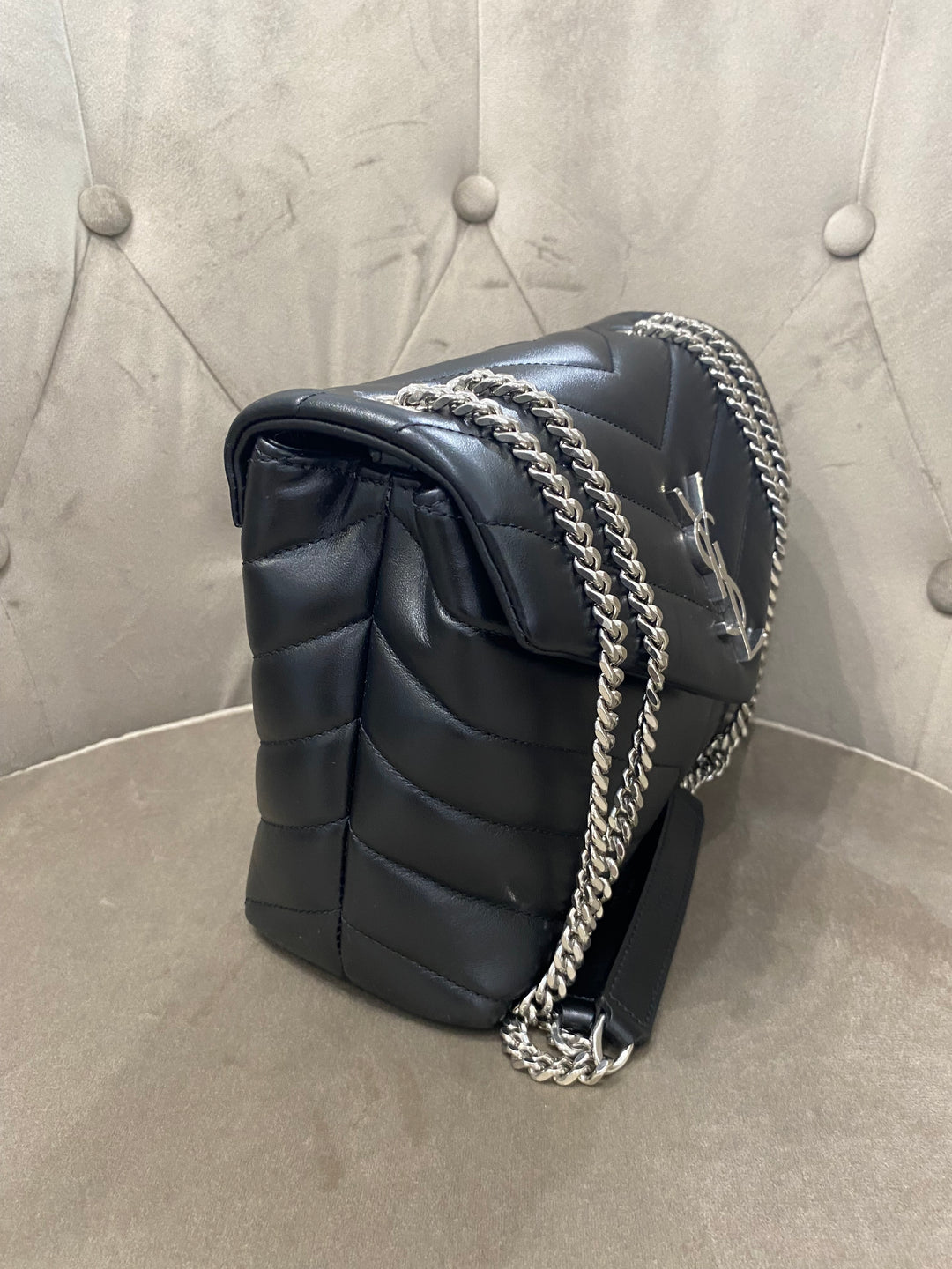 Borsa Loulou Small in pelle nera