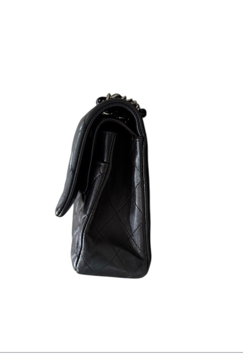 Chanel Classic Flap Media