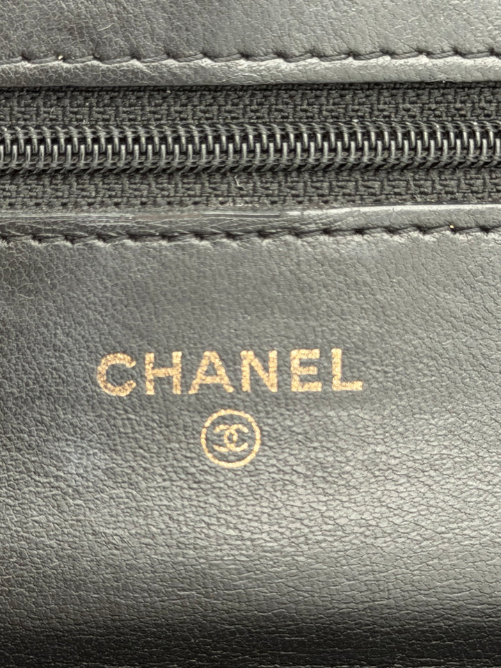 Chanel Wallet on Chain
