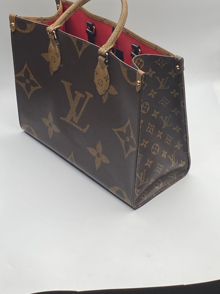 Louis Vuitton tote OnTheGo MM