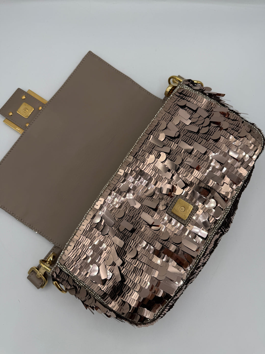 Fendi Baguette Media