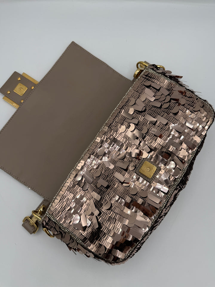 Fendi Baguette Media