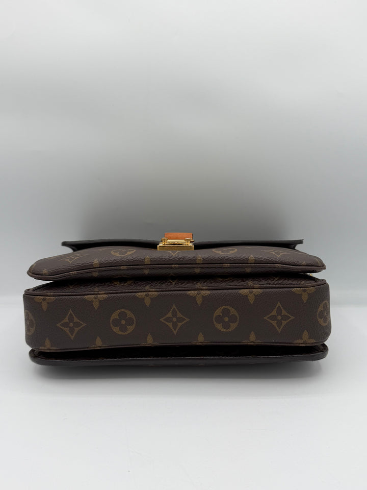 Louis Vuitton Pochette Métis