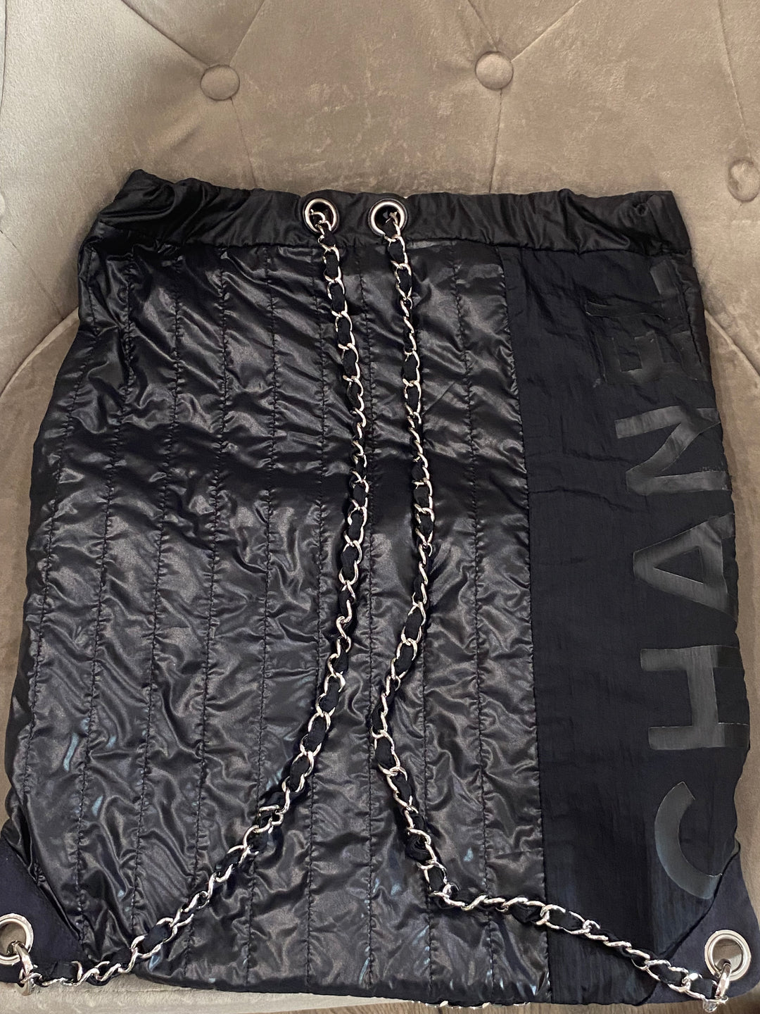 CHANEL Zaino a Catena Nylon Nero