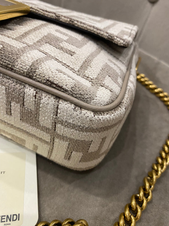 Borsa Baguette Fendi in Ciniglia jacquard