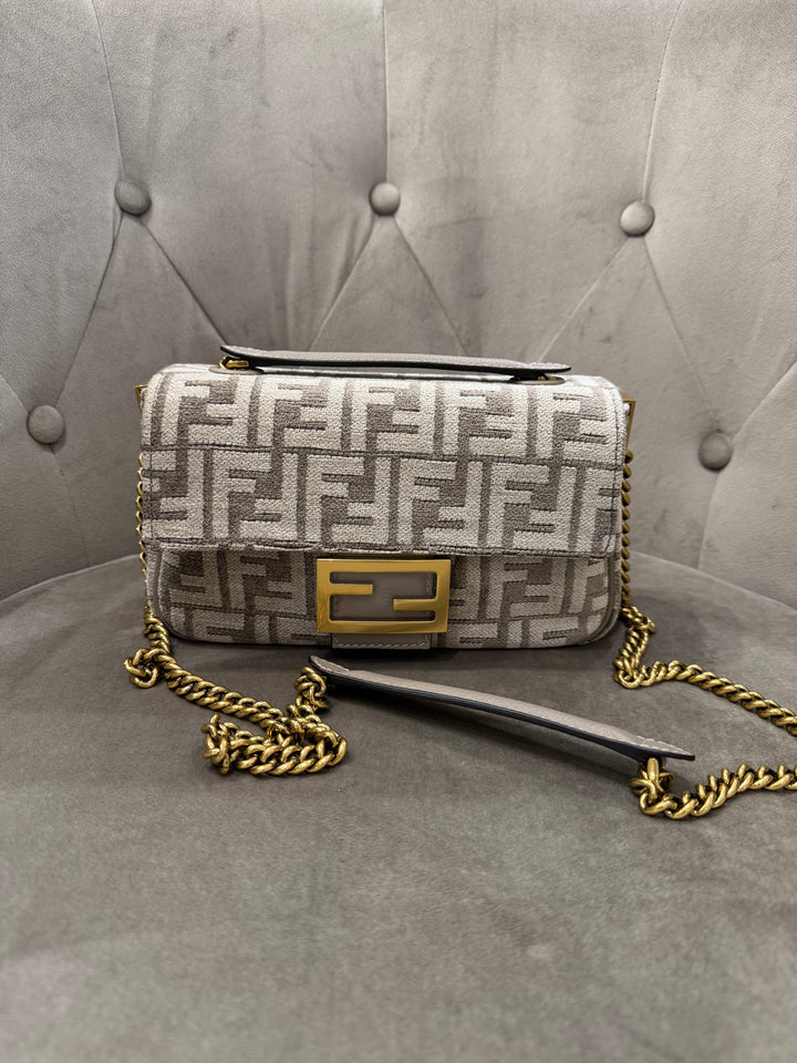 Borsa Baguette Fendi in Ciniglia jacquard