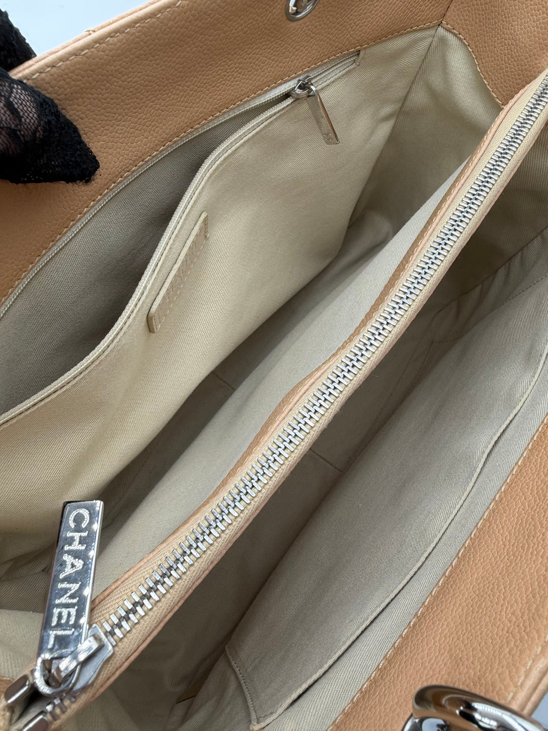 Grand Shopping Tote (GST)