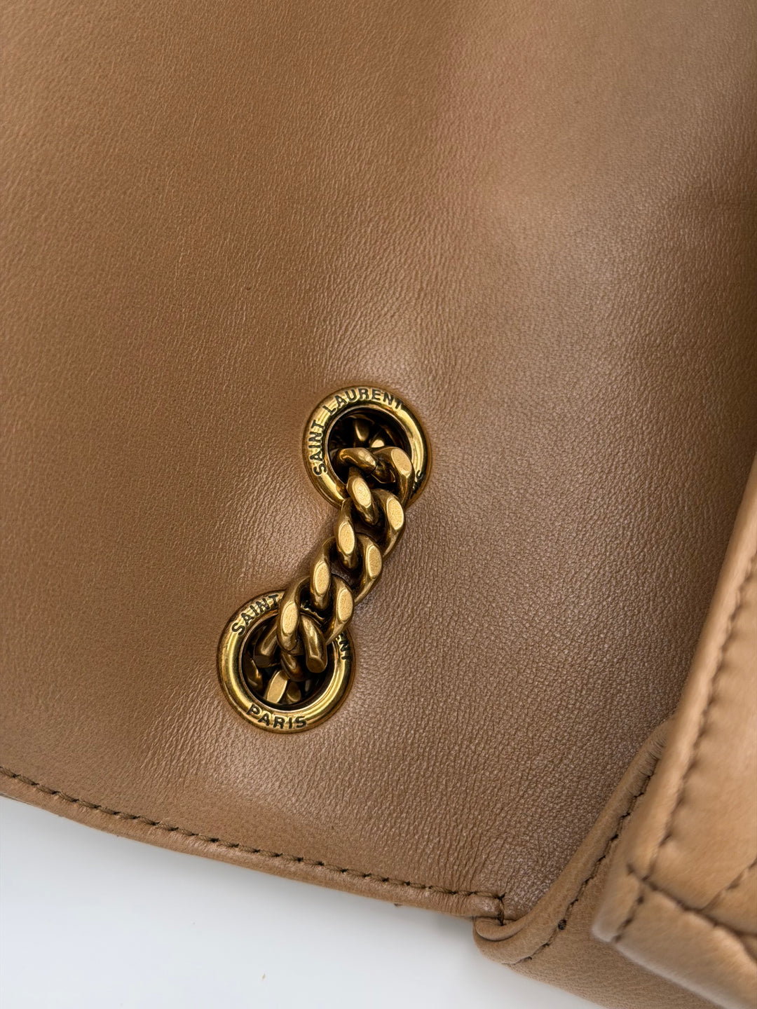 Saint Laurent Loulou Medium