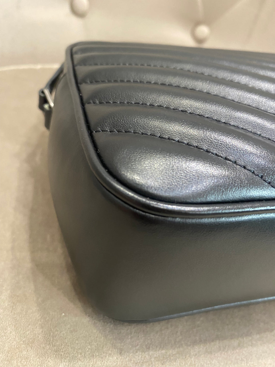 Saint Laurent camera bag Lou in pelle trapunta