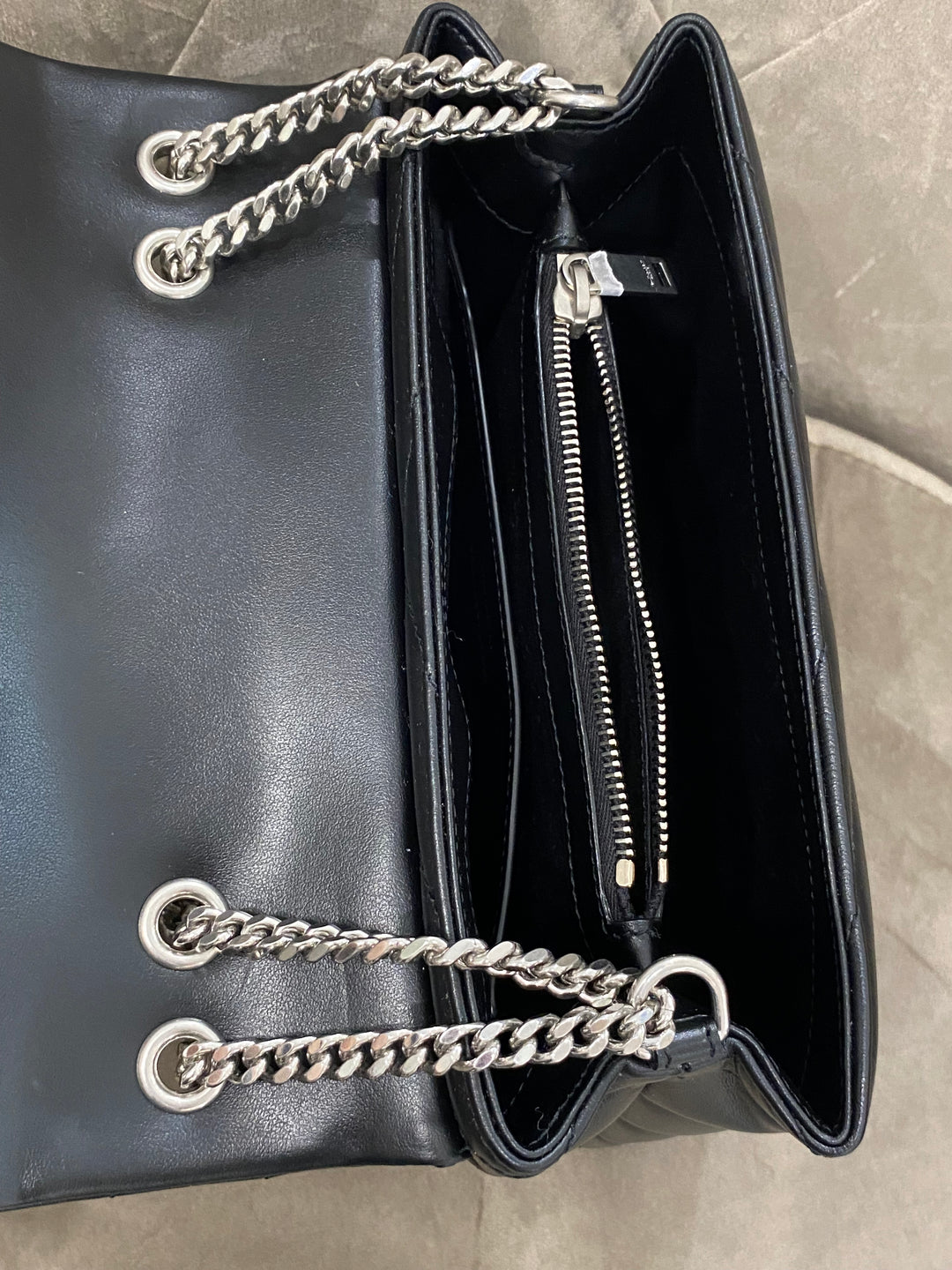 Borsa Loulou Small in pelle nera