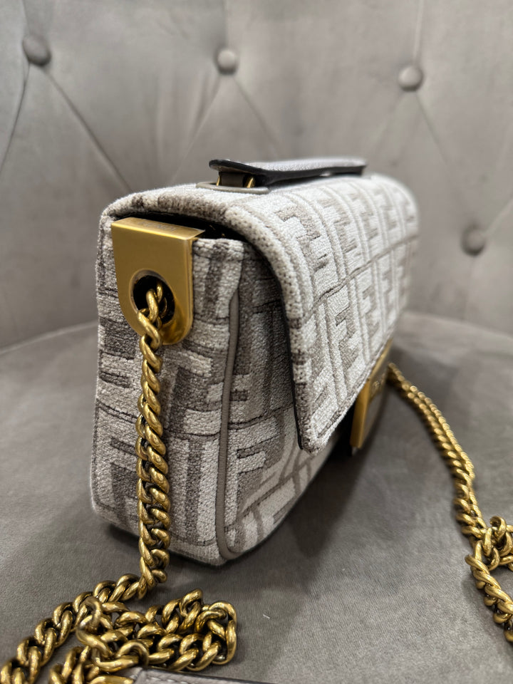 Borsa Baguette Fendi in Ciniglia jacquard