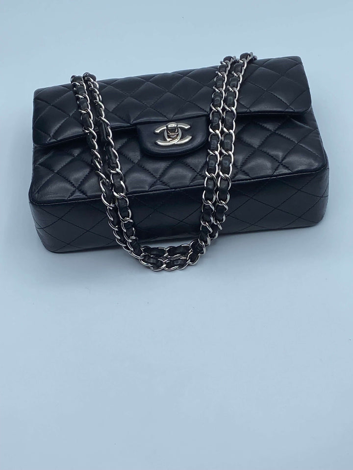 Chanel classica small 23cm