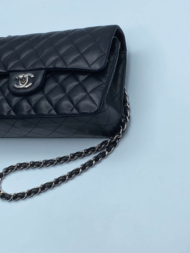 Chanel classica small 23cm