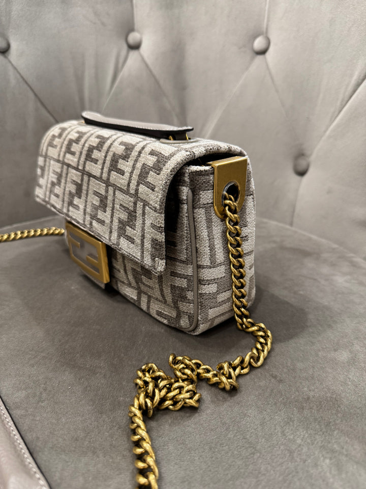 Borsa Baguette Fendi in Ciniglia jacquard