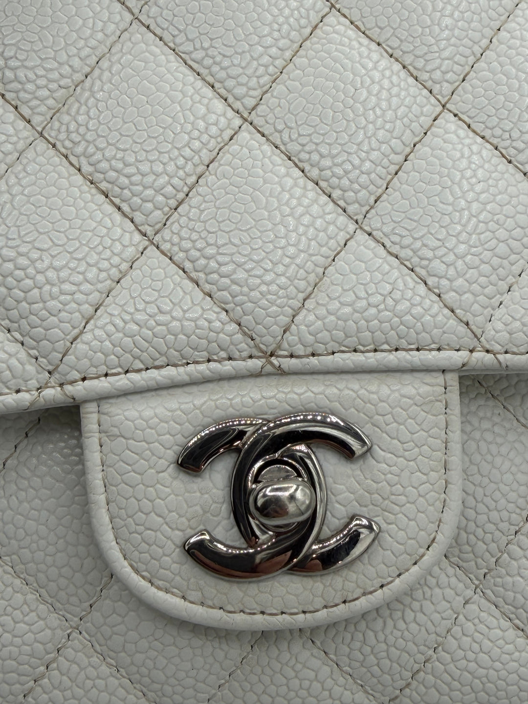 Chanel Classic flap media