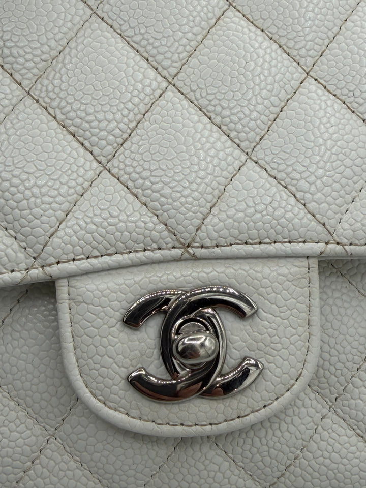 Chanel Classic flap media