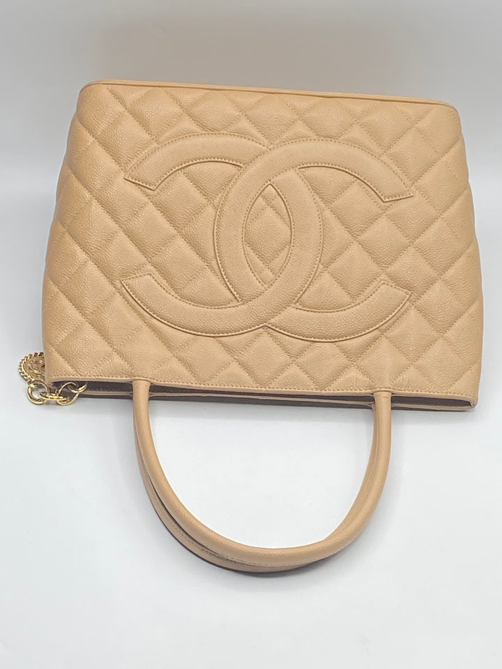 Chanel Tote Medaillon