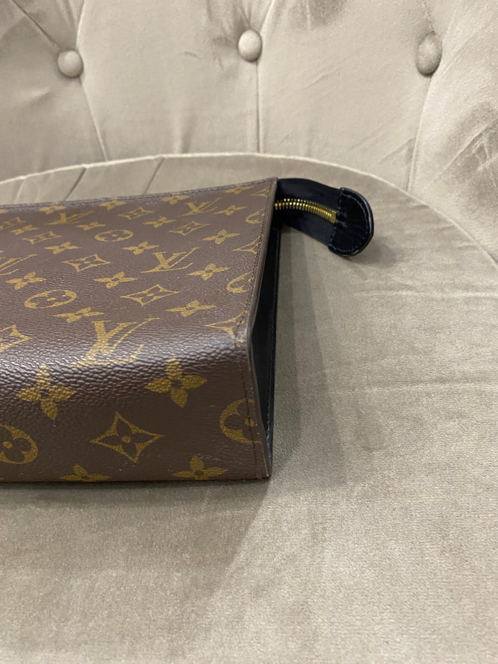 Louis Vuitton Trousse Toilette NM
