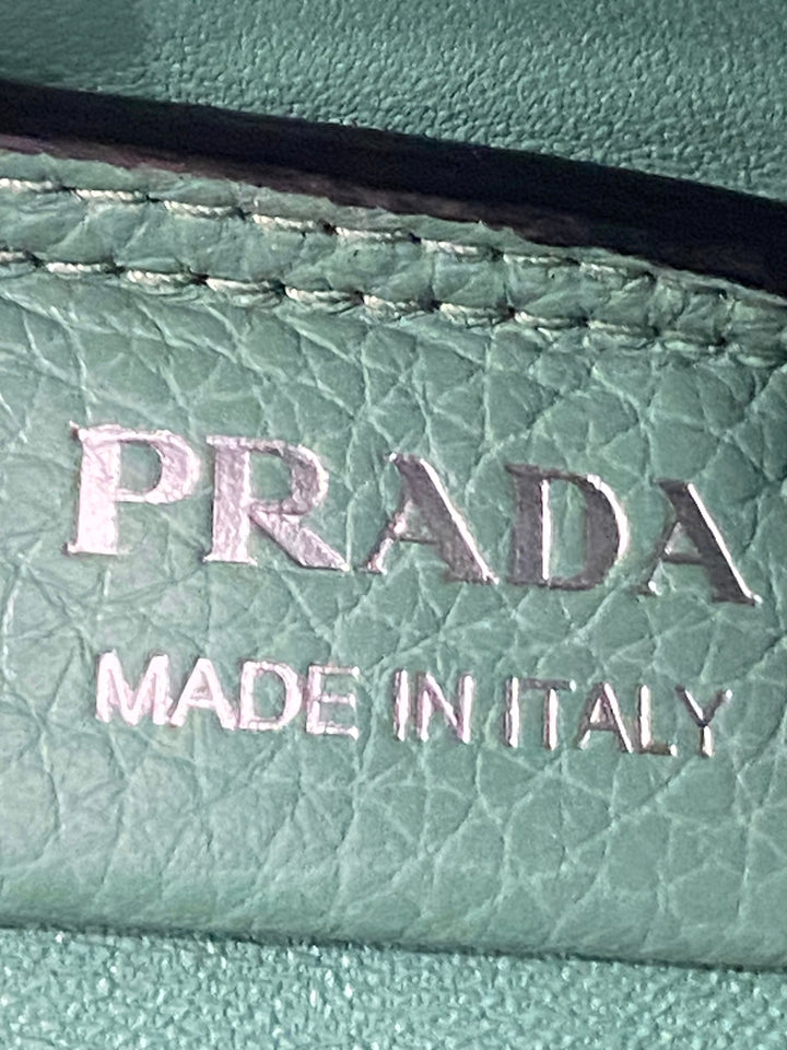 Prada tote small in pelle