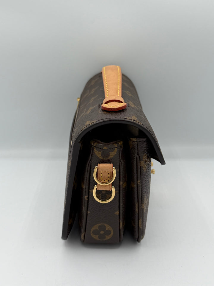 Louis Vuitton metis east west