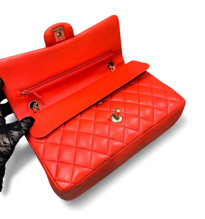 Chanel classica media