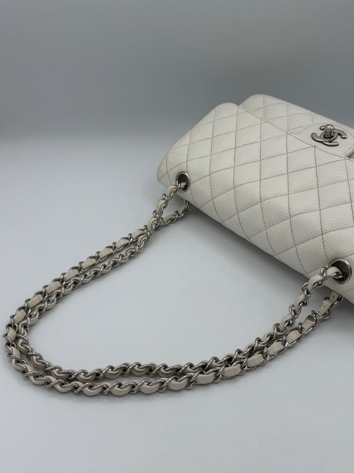 Chanel Classic flap media