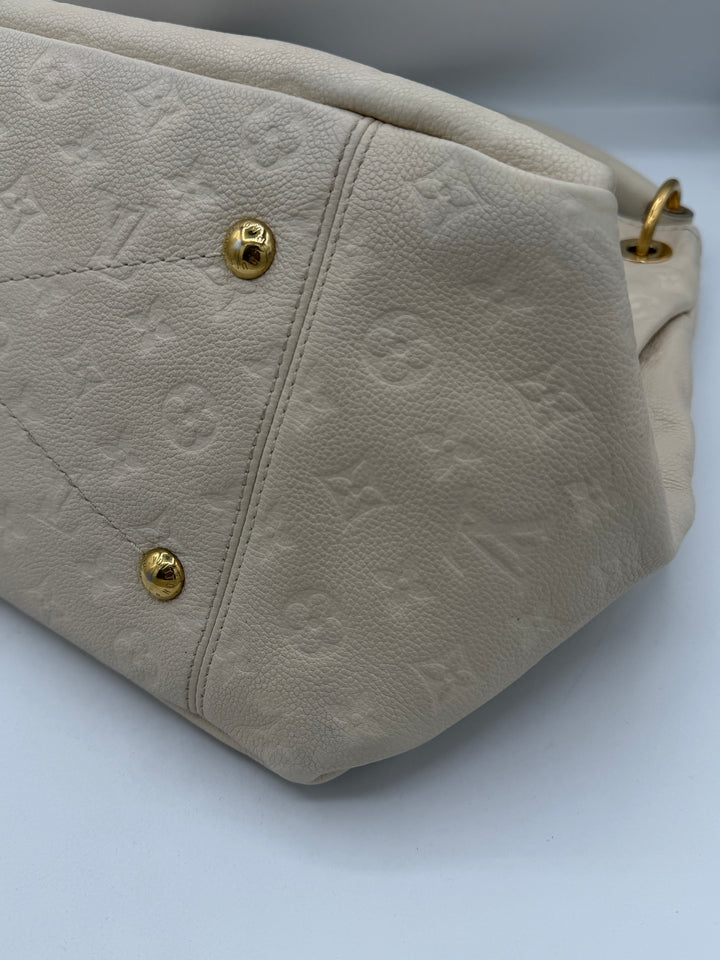 Louis Vuitton Artsy MM – Monogram Empreinte