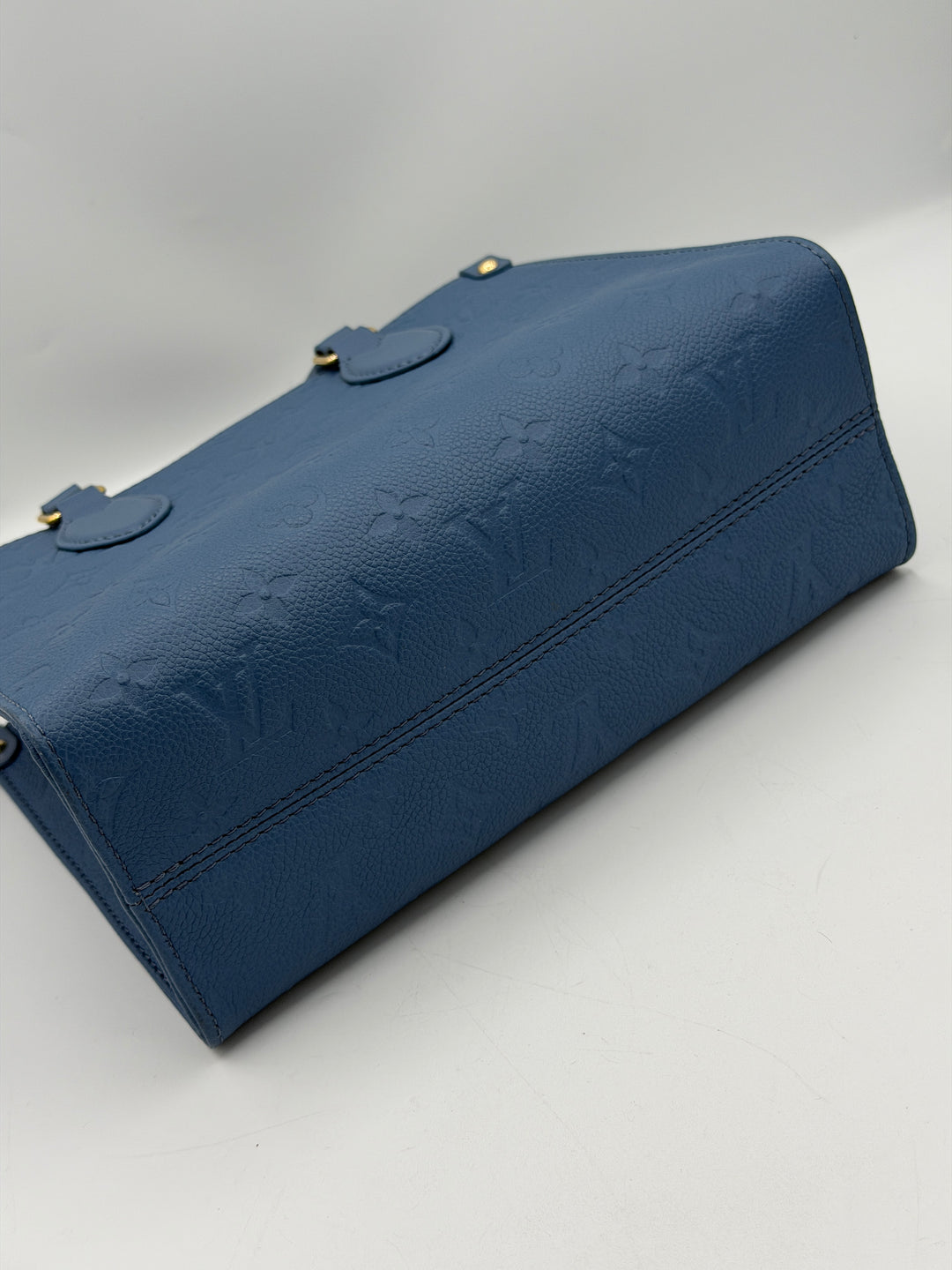 Louis Vuitton OnTheGo PM