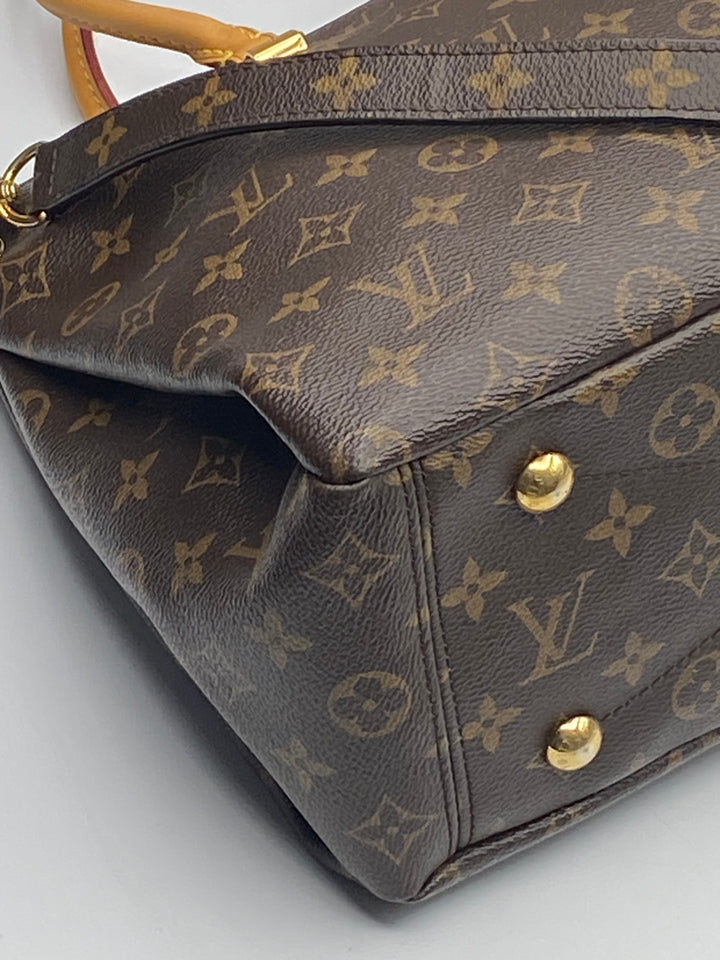 Louis Vuitton Pallas