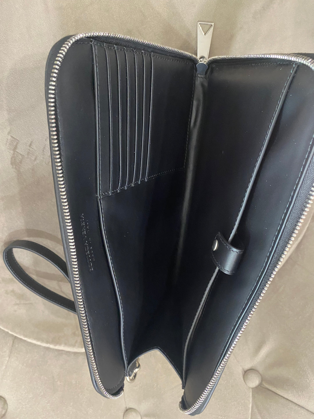 Pochette Bottega Veneta in pelle intrecciata nera
