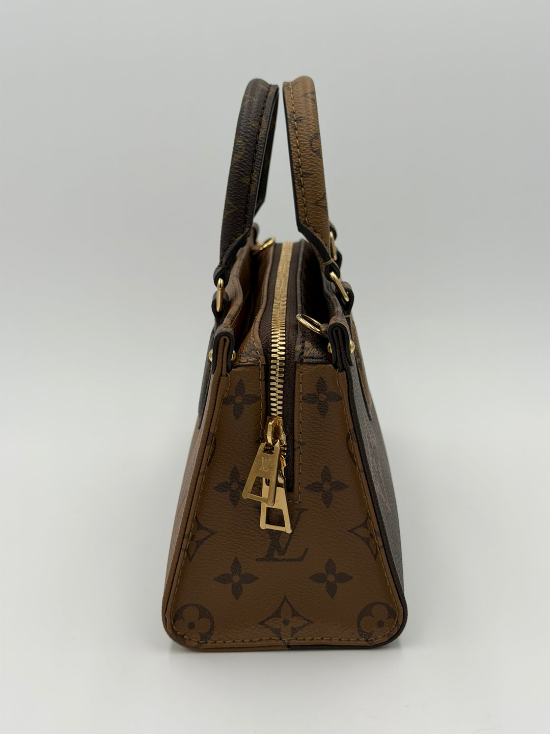 Louis Vuitton OnTheGo East West