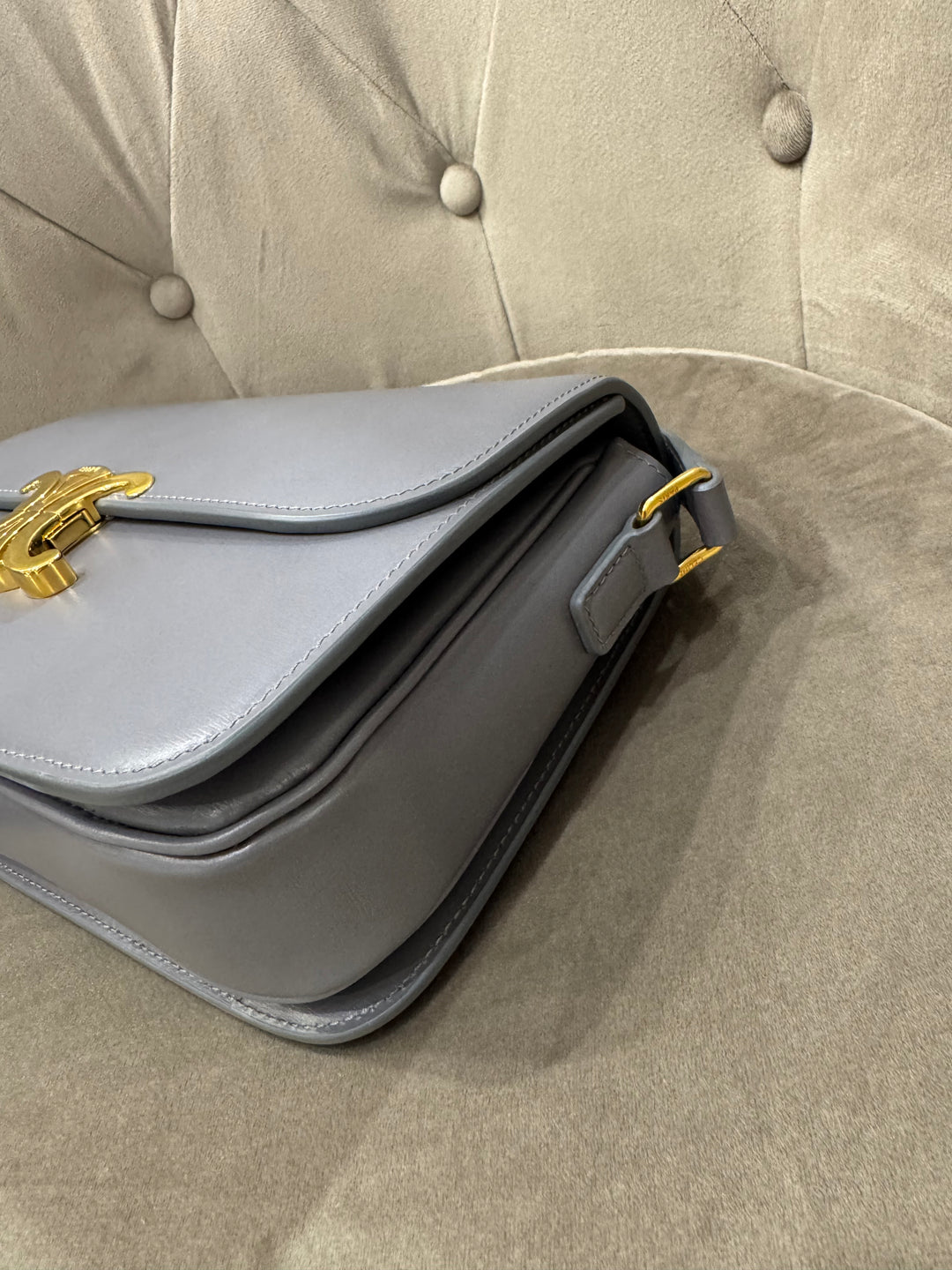 Borsa Celine Triomphe colore grigio antracite