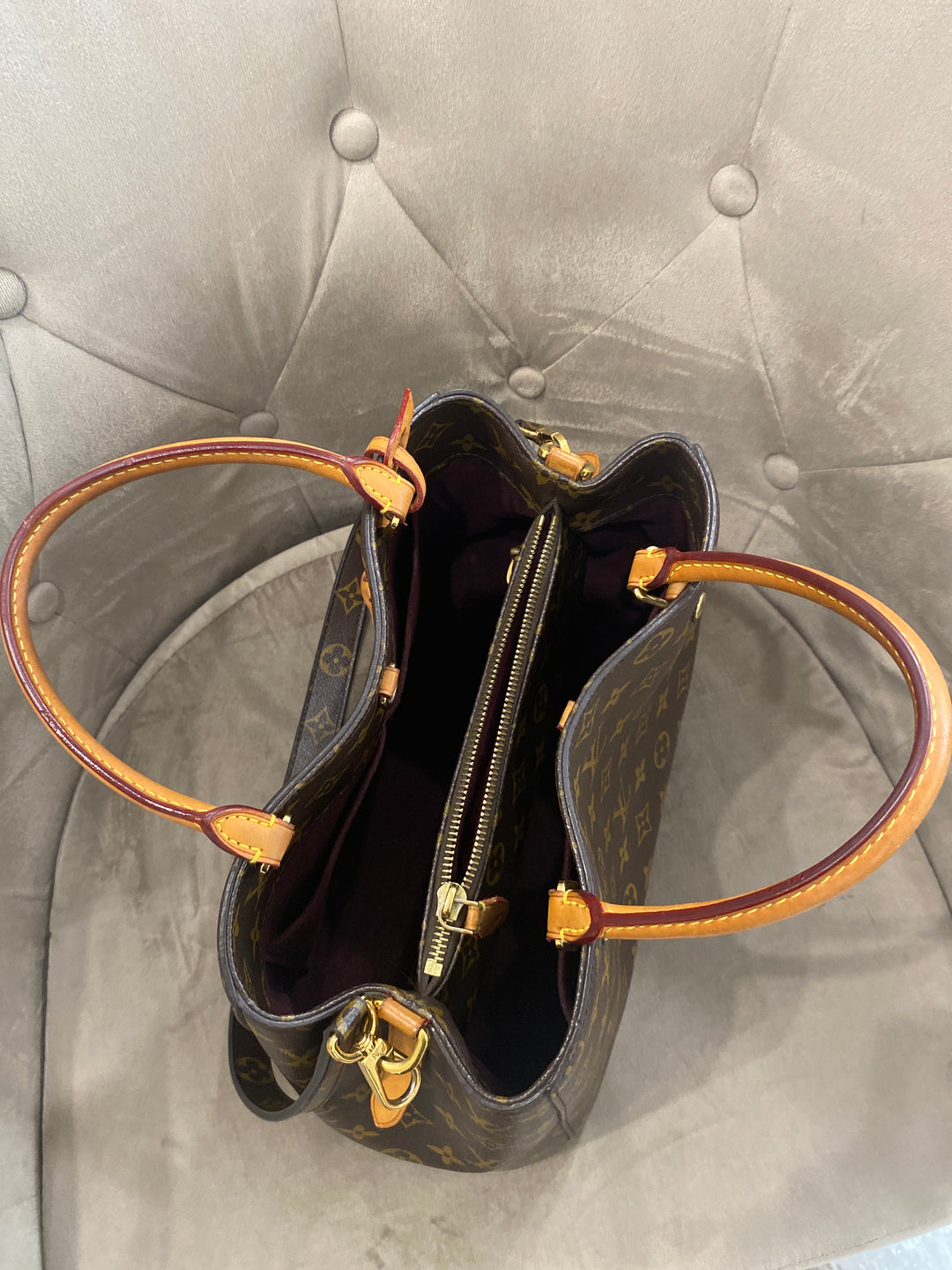 Louis Vuitton Montaigne MM