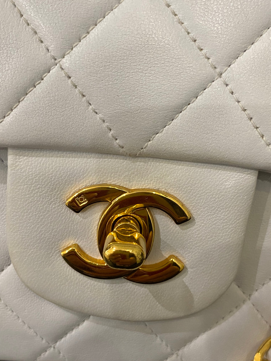 Chanel Timeless Vintage Bianco