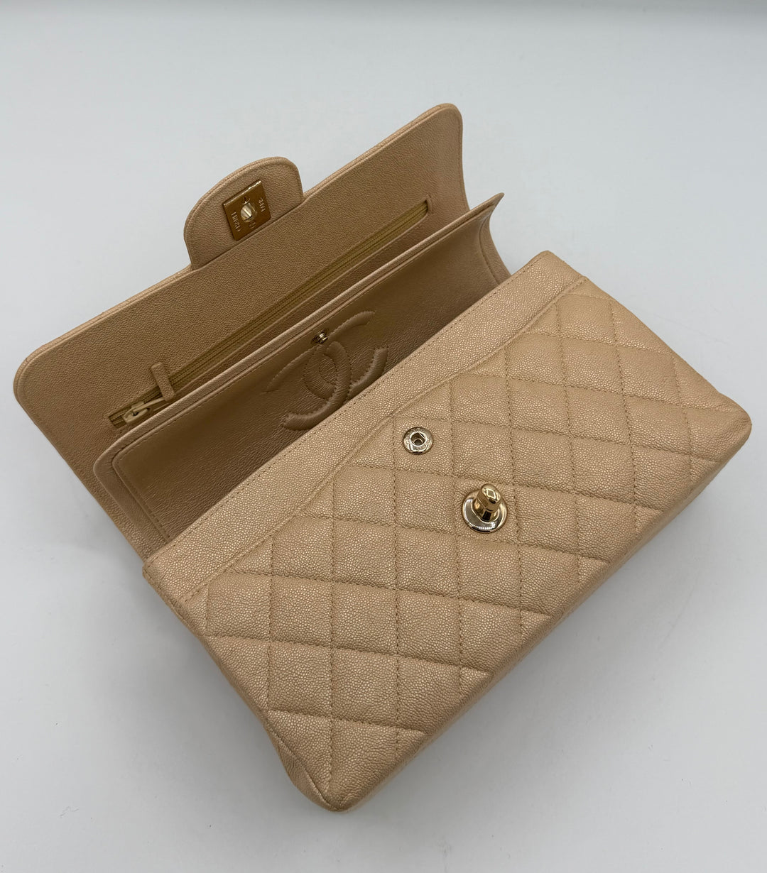 Chanel Classic Flap 23 cm