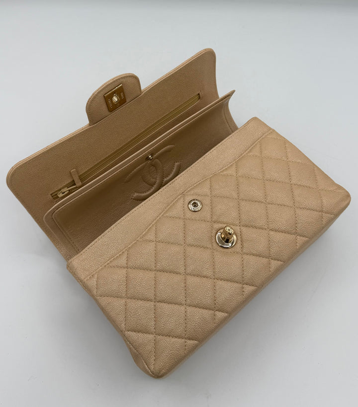 Chanel Classic Flap 23 cm