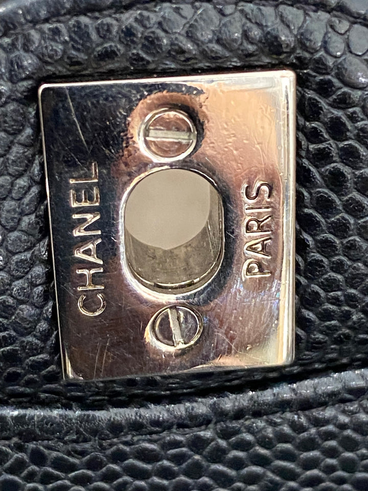 Borsa Chanel media